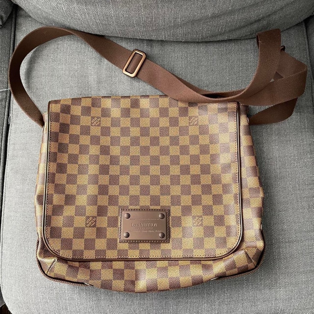 Louis Vuitton Messenger Bag